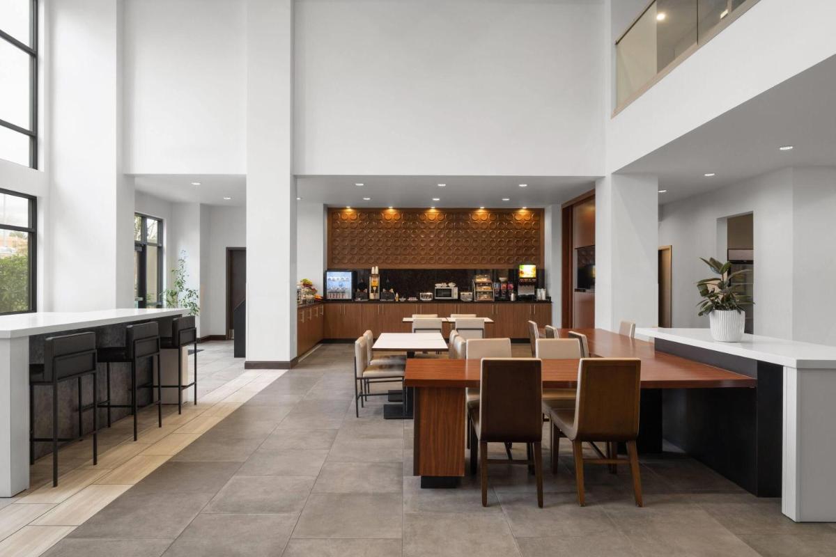 Wingate by Wyndham Hurricane Zion National Park - Housity