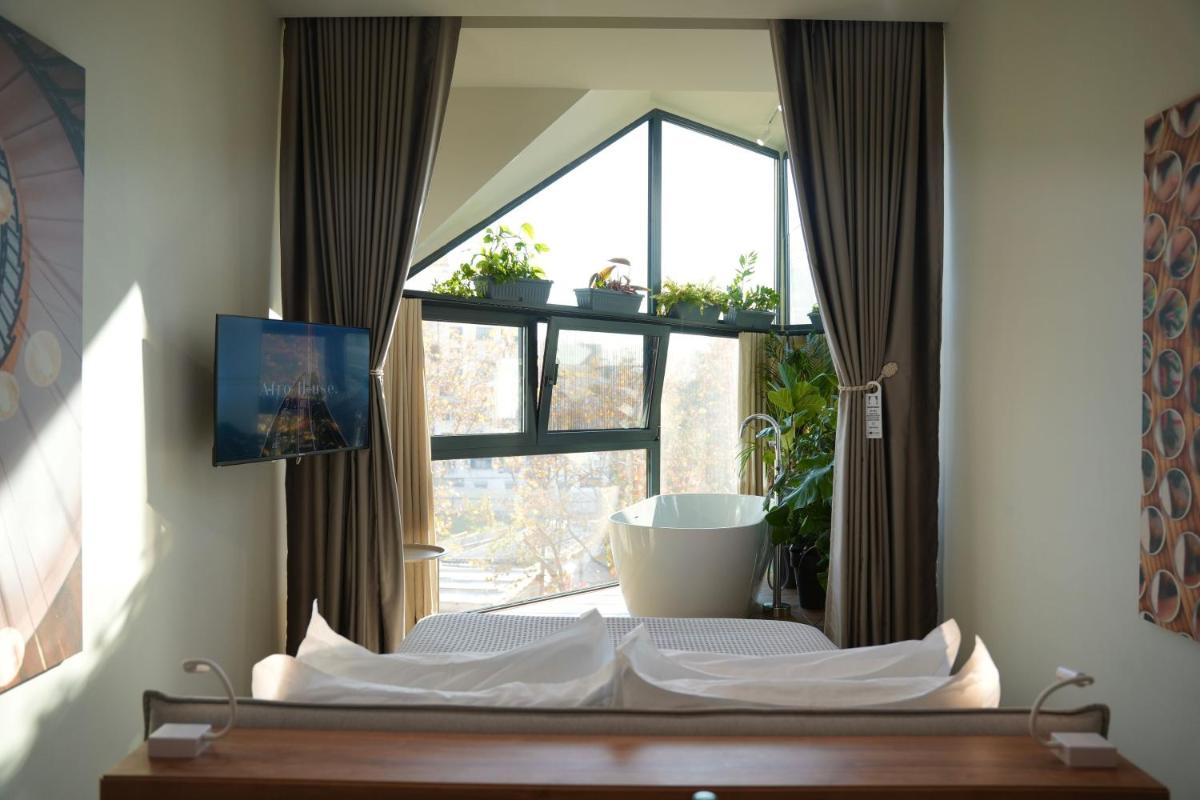 Retreat Apartments - Housity