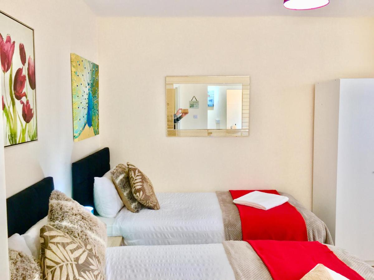 London Luxury Ensuite Apartment - Housity