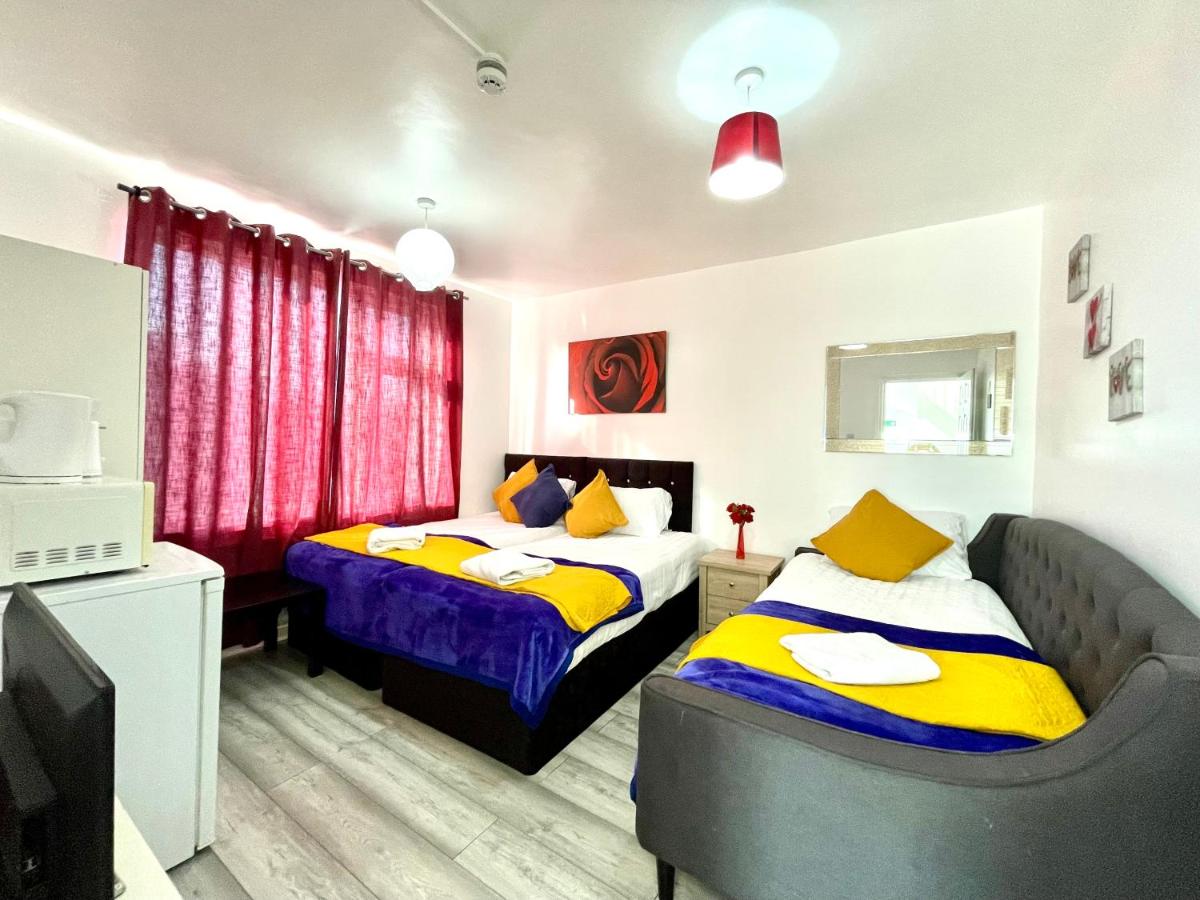 London Luxury Apartment, Private Bathroom - Housity