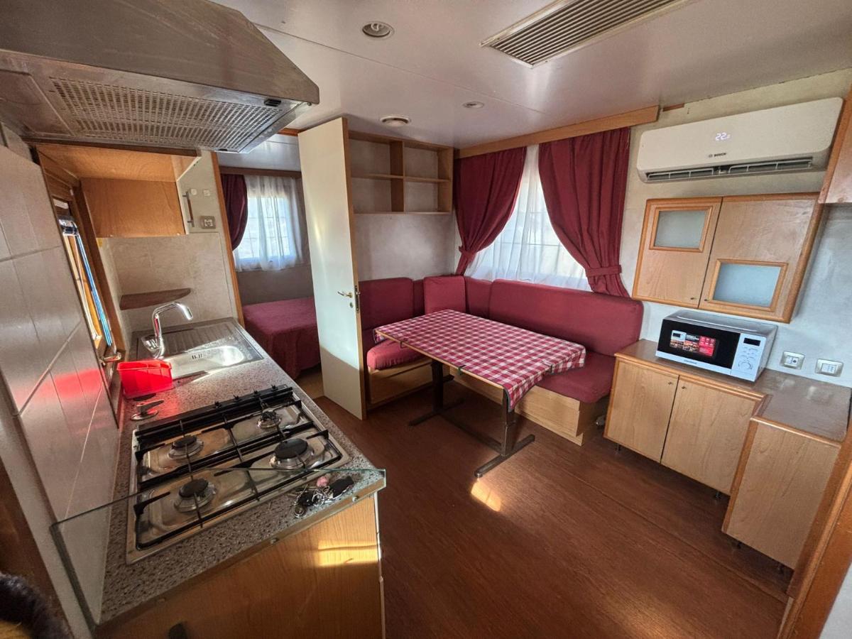 In Country Luxury Lodges - Housity