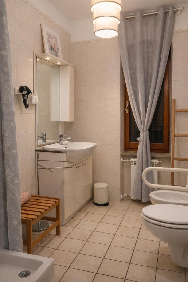 Ai Canarbin - colline di Lerici - Housity