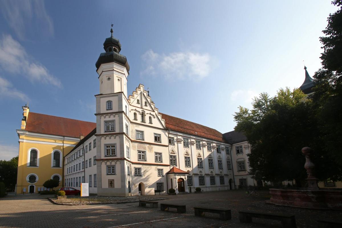Jugendhaus St. Norbert - Housity