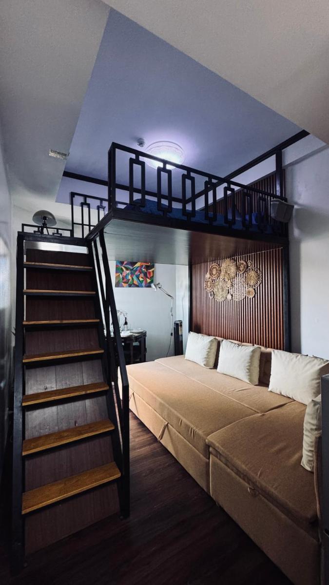 Kurlix Suites of Azure North - Housity