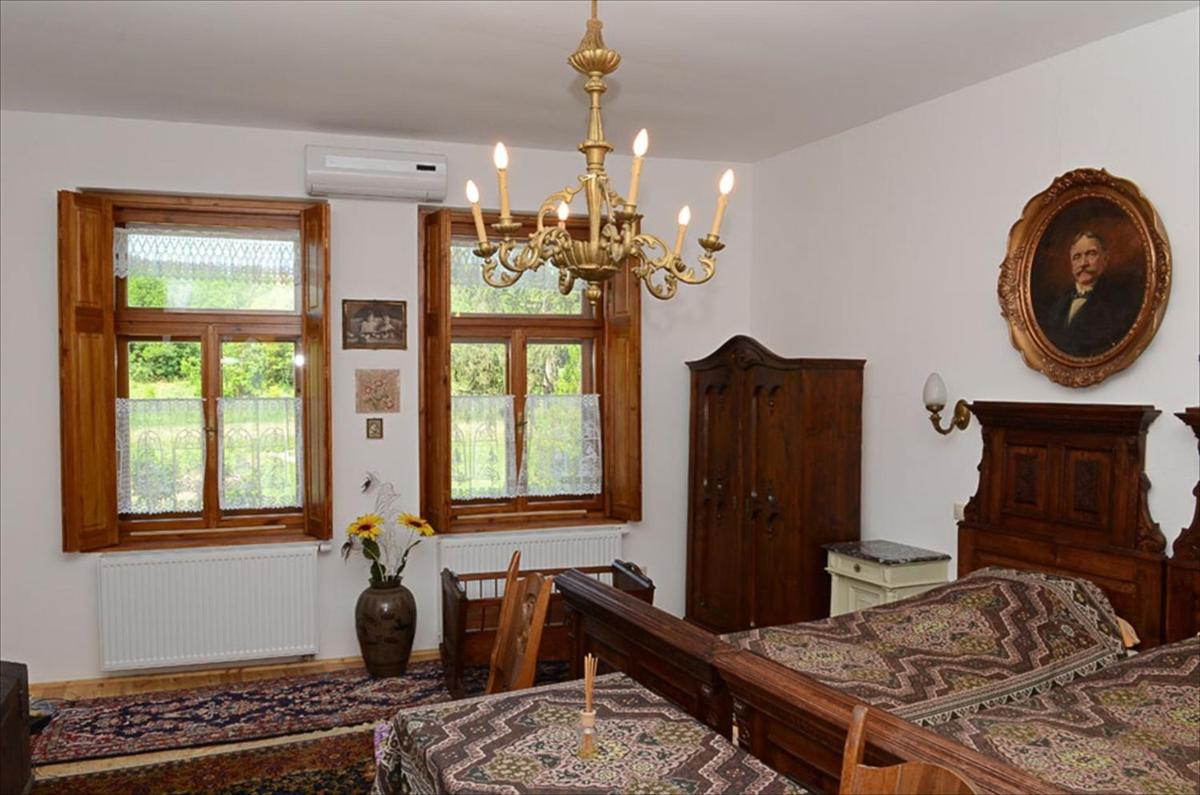 Zengőalja Vendégház - Housity