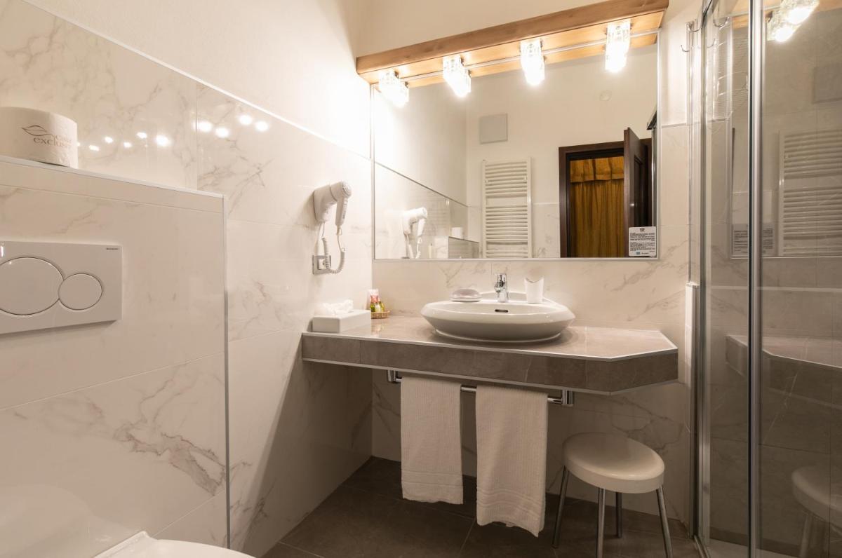 G. Hotel Des Alpes (Classic since 1912) - Housity
