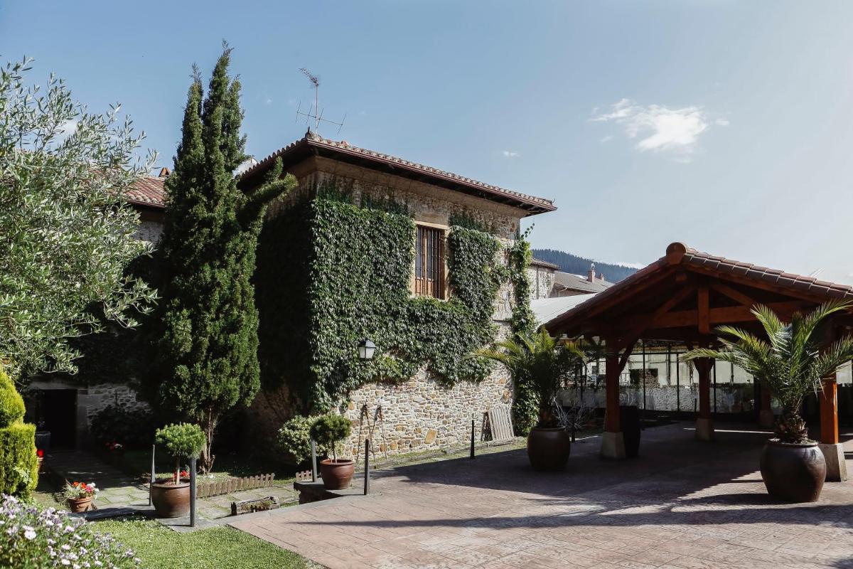 Hotel Convento San Roque - Housity