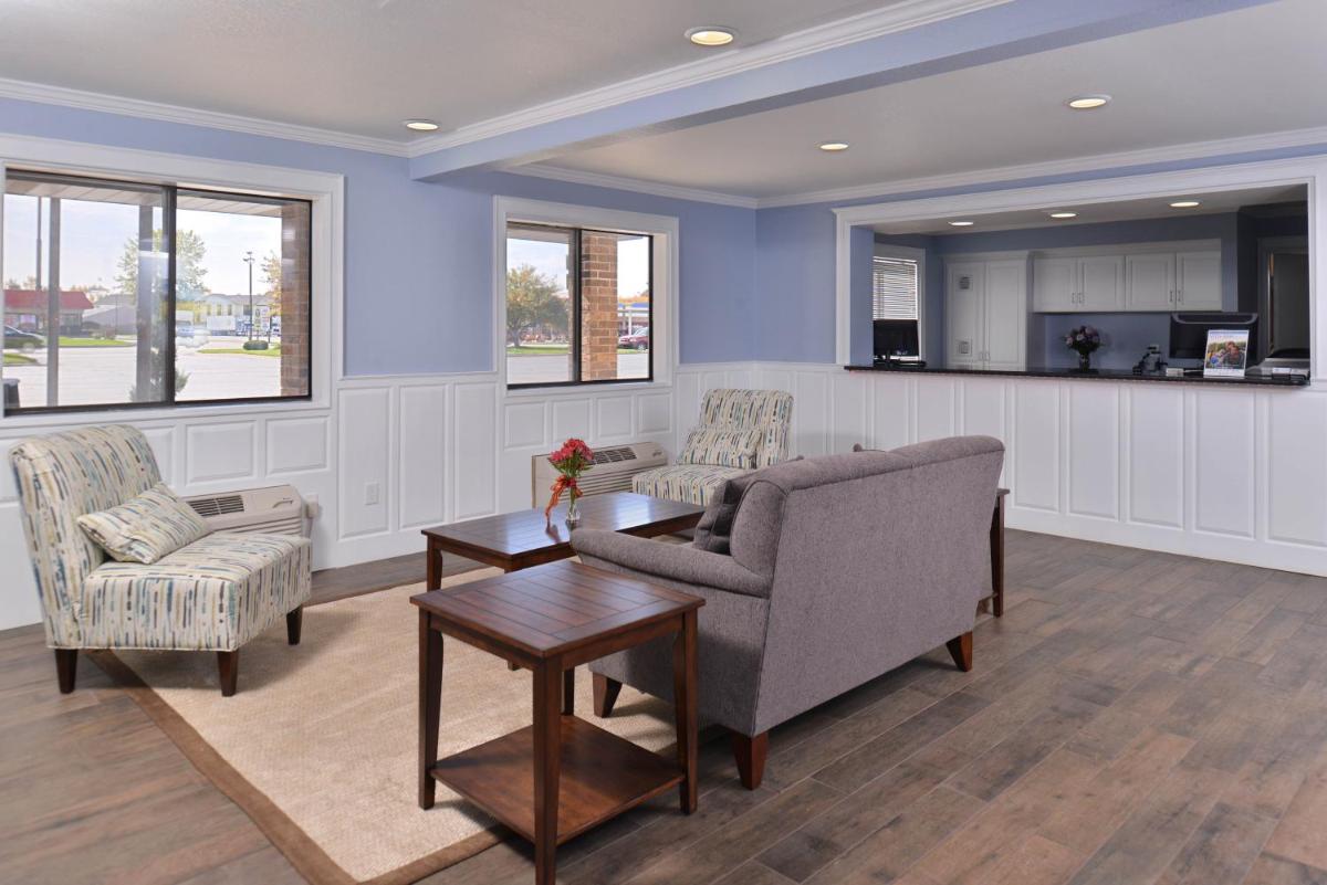 Americas Best Value Inn & Suites-Birch Run - Housity