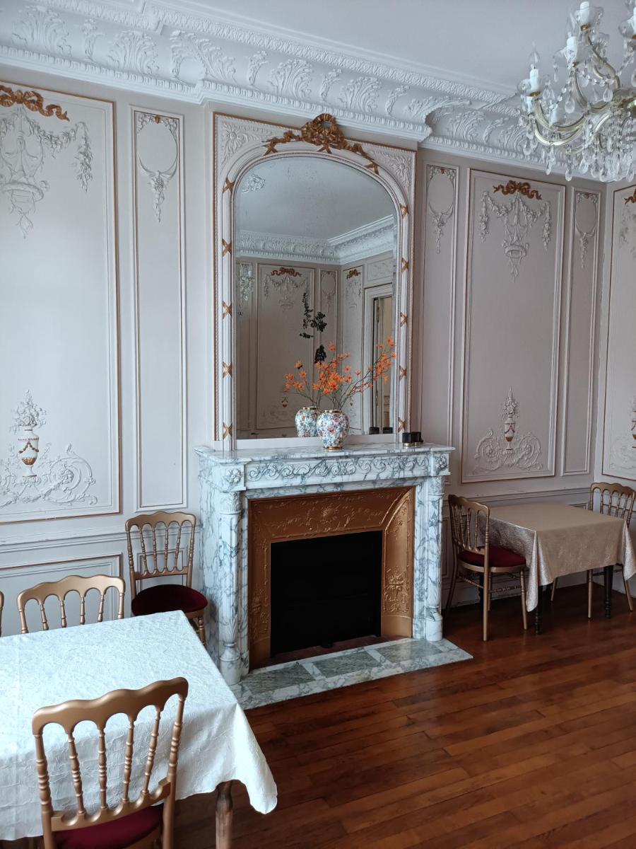 Le Clos Belle Rose et La Roseraie - Housity