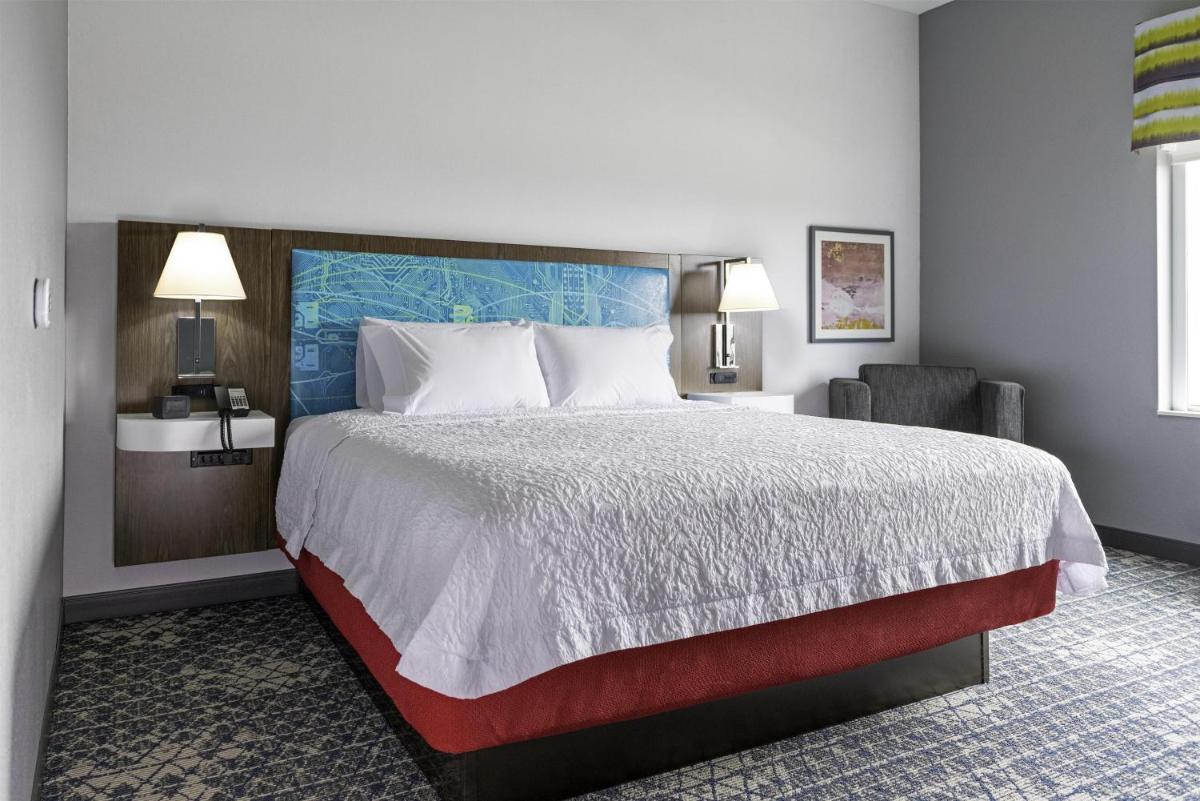 Hampton Inn & Suites Pittsburgh New Stanton PA - Housity