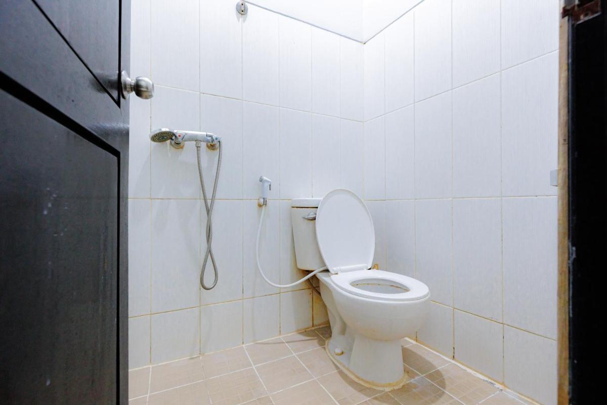 RedDoorz Plus near Malang Town Square - Housity