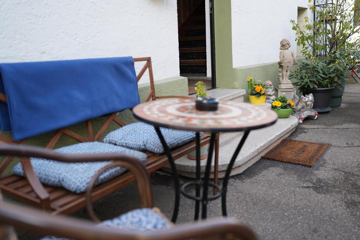 Hotel Eintracht - Housity