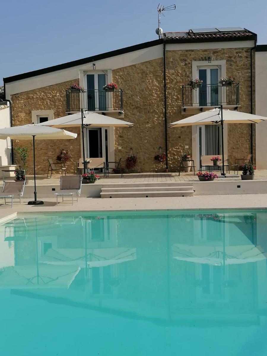 Relais Palmento 1866 Torre Favara - Housity