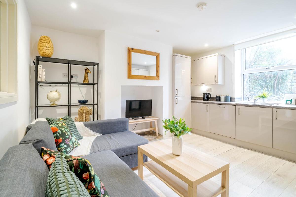 Stunning Flat in Chapel Allerton - Leeds Sleeps 4 - Housity