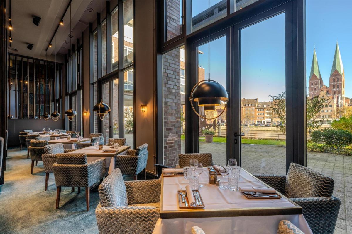 Radisson Blu Senator Hotel, Lübeck - Housity