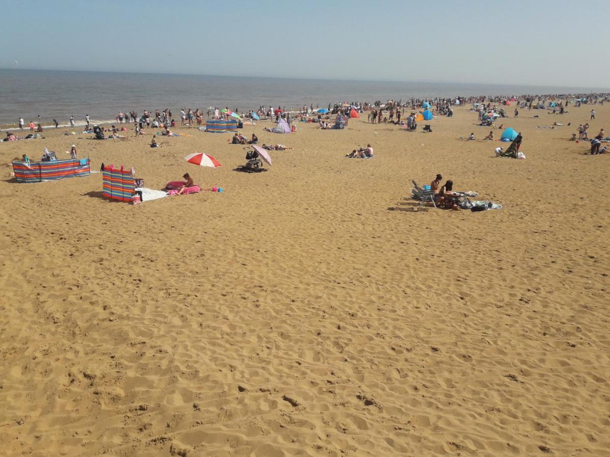 Driftwood Hotel Skegness by GNDJ - Housity