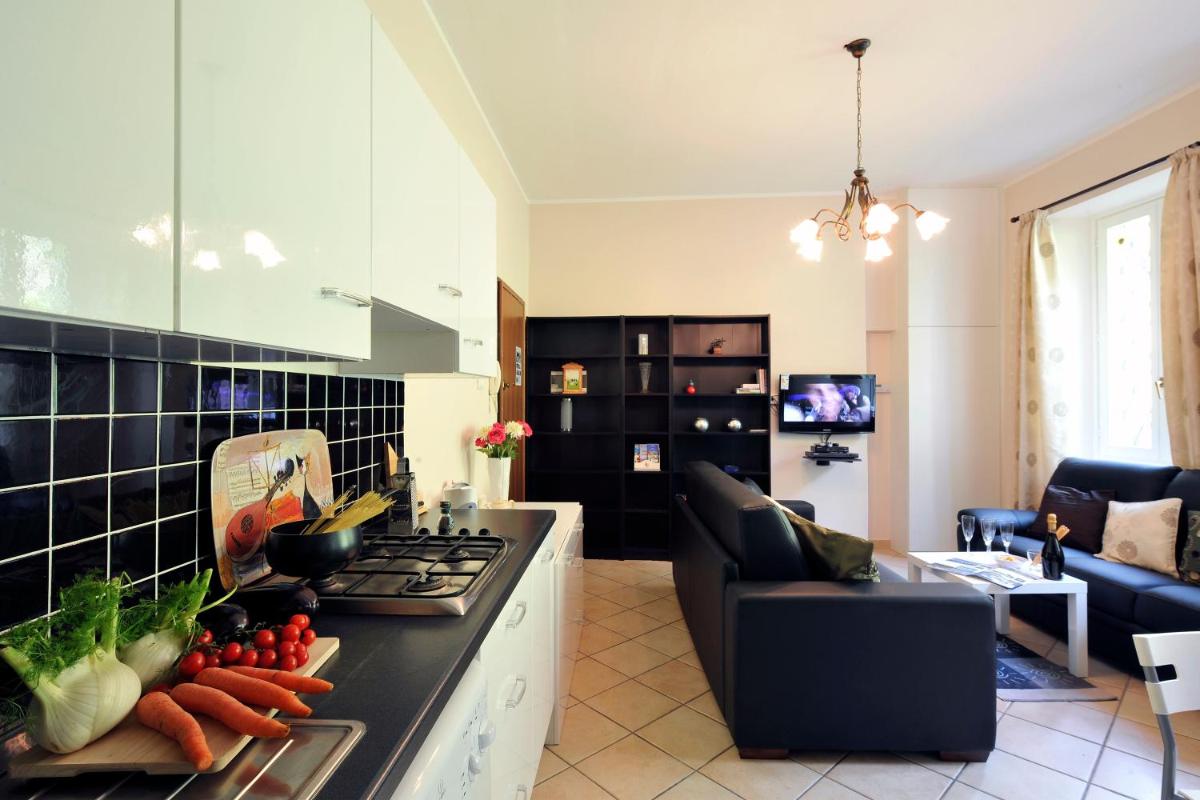 Villa Isella - Mansarda - Housity