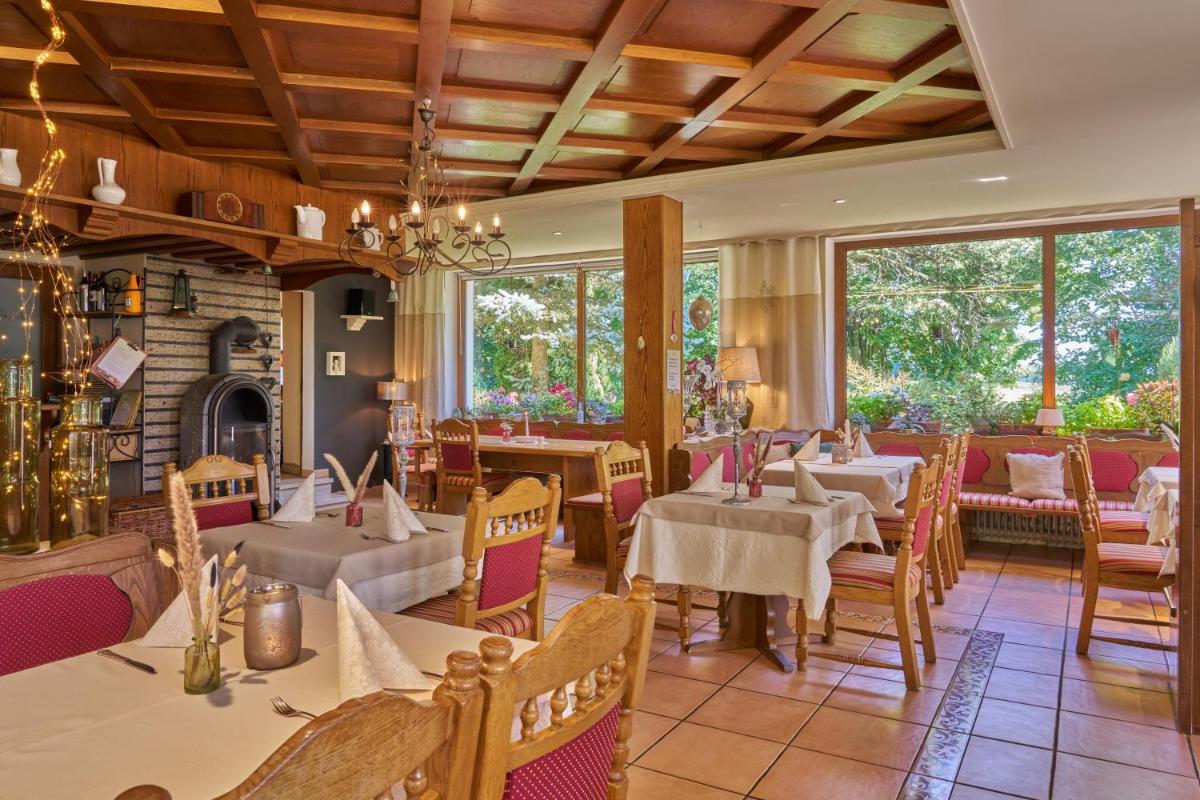 Landhotel Lindenhof - Housity