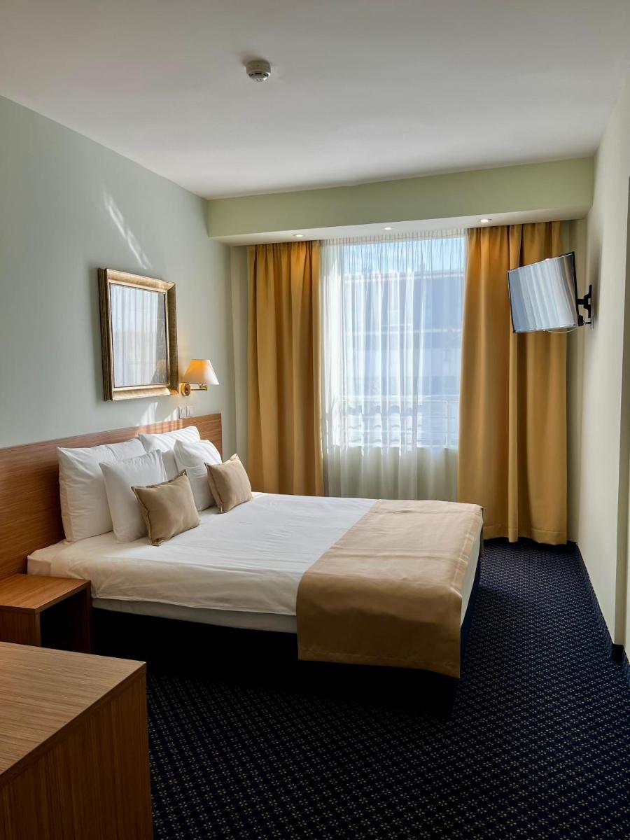 Hotel Monogram Park - Housity