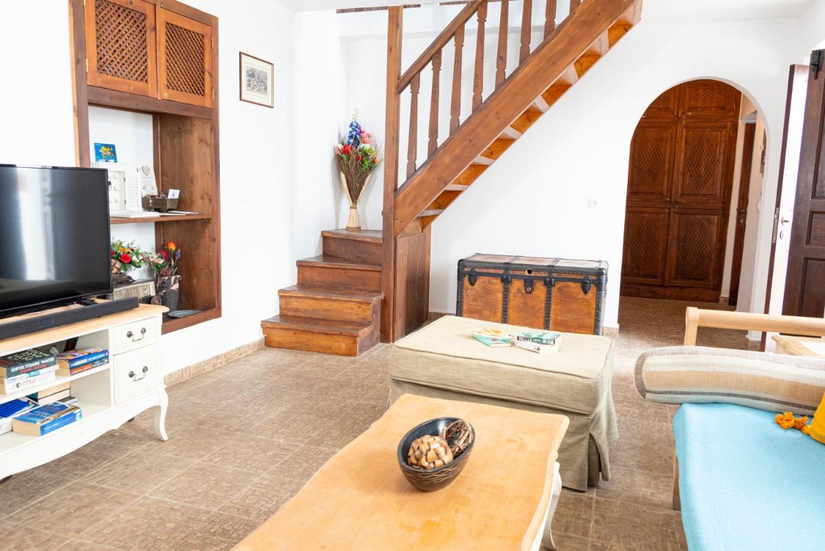 Elegant-Lindian Villa Marietta - Housity
