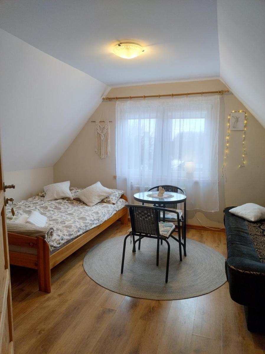 Dom Słoneczko pokoje do wynajęcia w Białowieży - Housity
