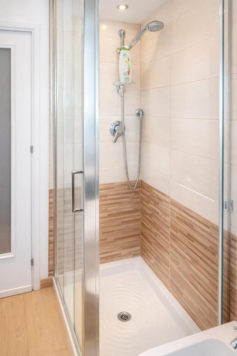 Apartment Elena, centrale, 3km dal mare - Housity