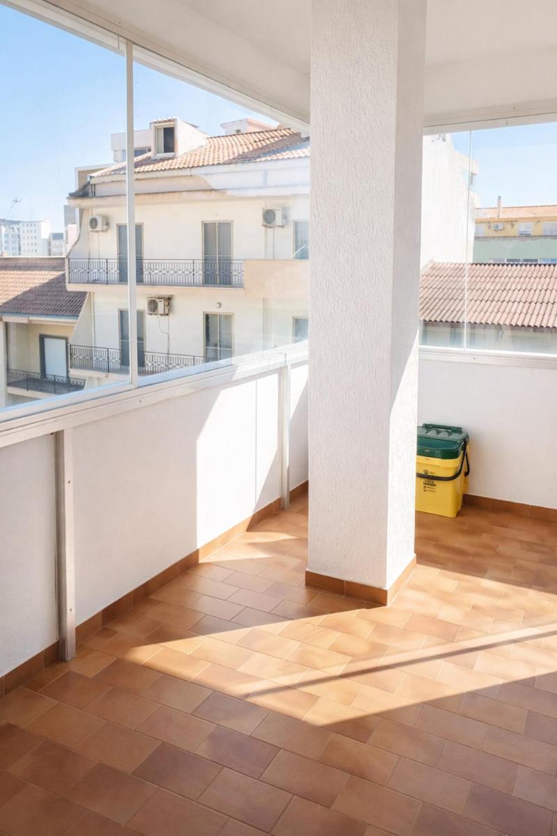 Apartment Elena, centrale, 3km dal mare - Housity
