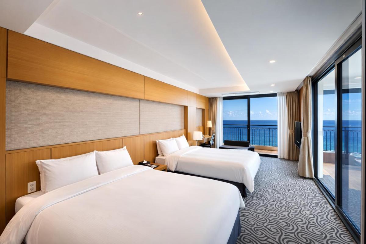 Ramada by Wyndham Gangwon Sokcho - Housity