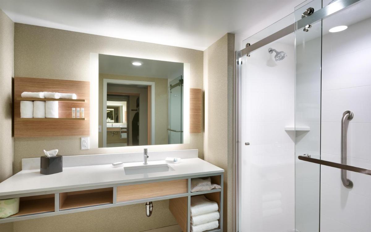 Hilton Garden Inn Boise Downtown - Housity