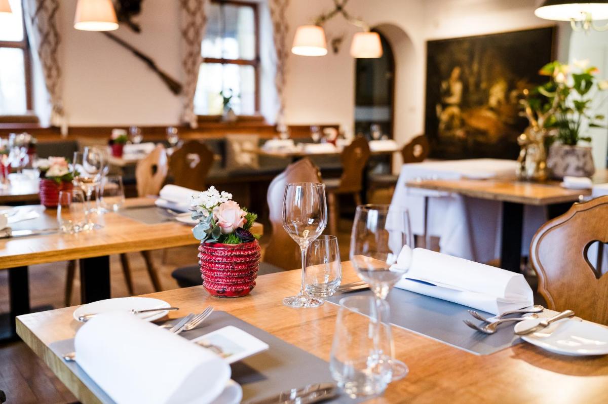 Getränke in der Unterkunft Wald & Schlosshotel Friedrichsruhe
