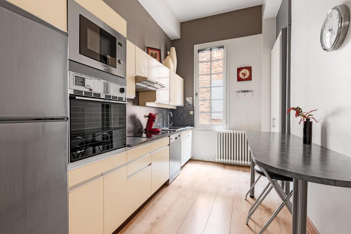 PIED A TERRE DE CHARME - 80 m2 - Hyper centre - Parking - Hizvo