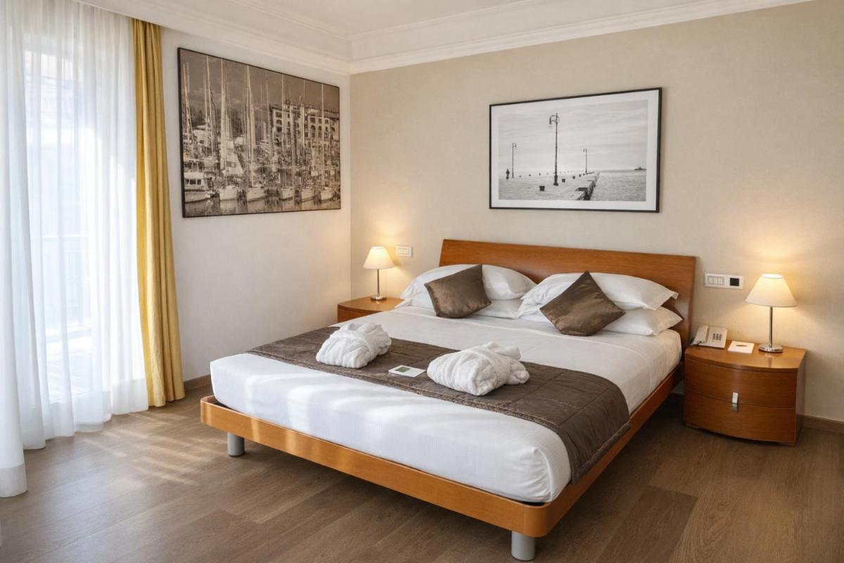 Hotel San Rocco - Housity