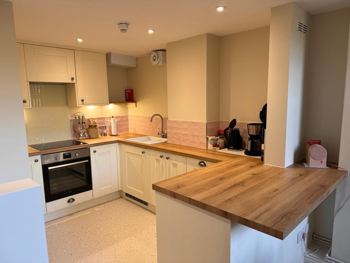 Unique garden flat in converted chapel - Hungerford - Housity