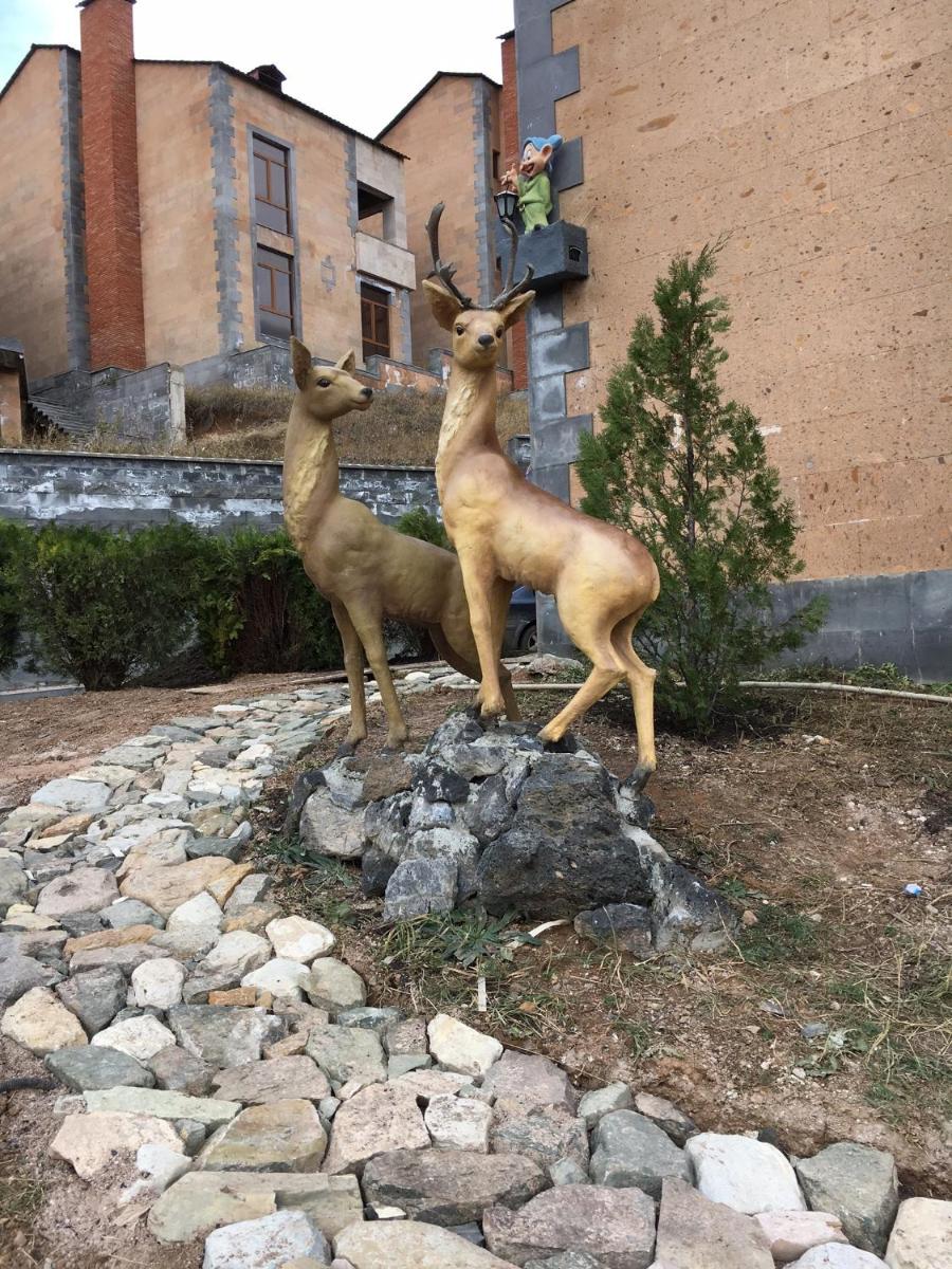Deer Villa - Hizvo