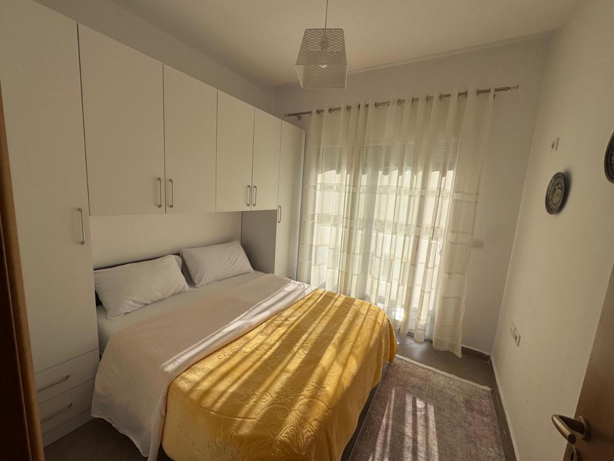 Julia Apartments - Housity