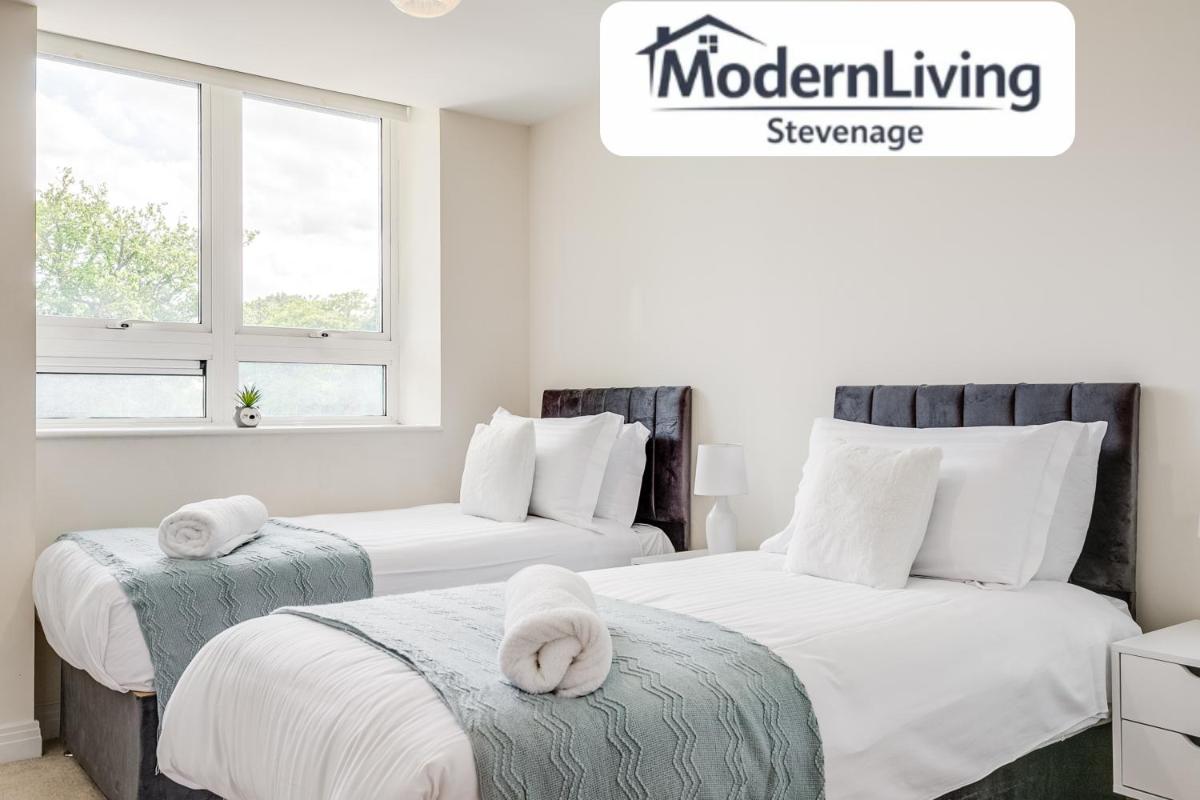 ModernLiving Stevenage 2 Bedroom Apartment Town Centre Sleeps 8 - Housity