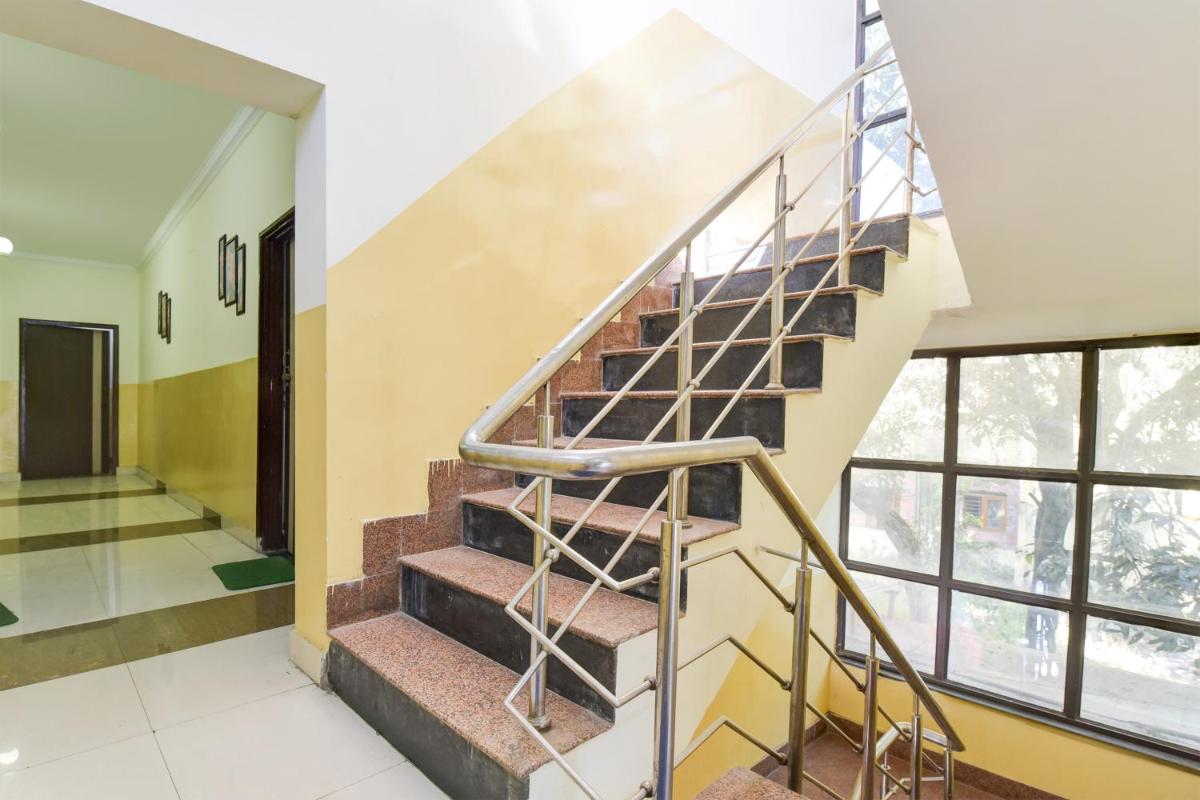 OYO Homewood Suites And Guest House - Housity