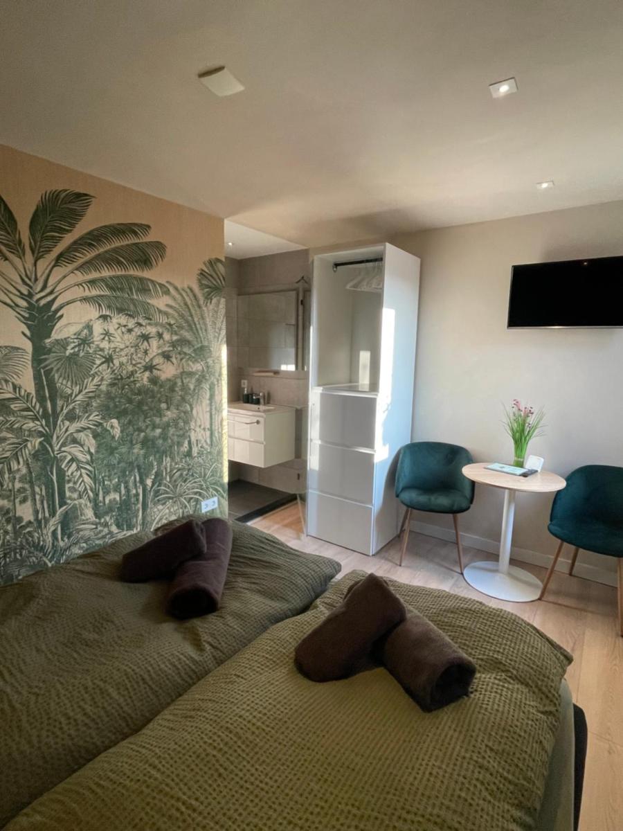 The Palmtree - Housity
