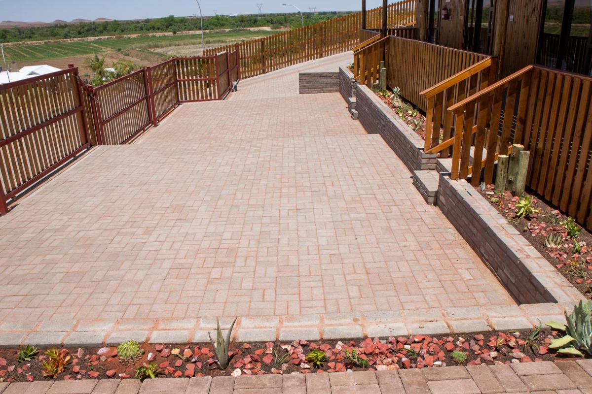 Kalahari Lion's Rest - Housity