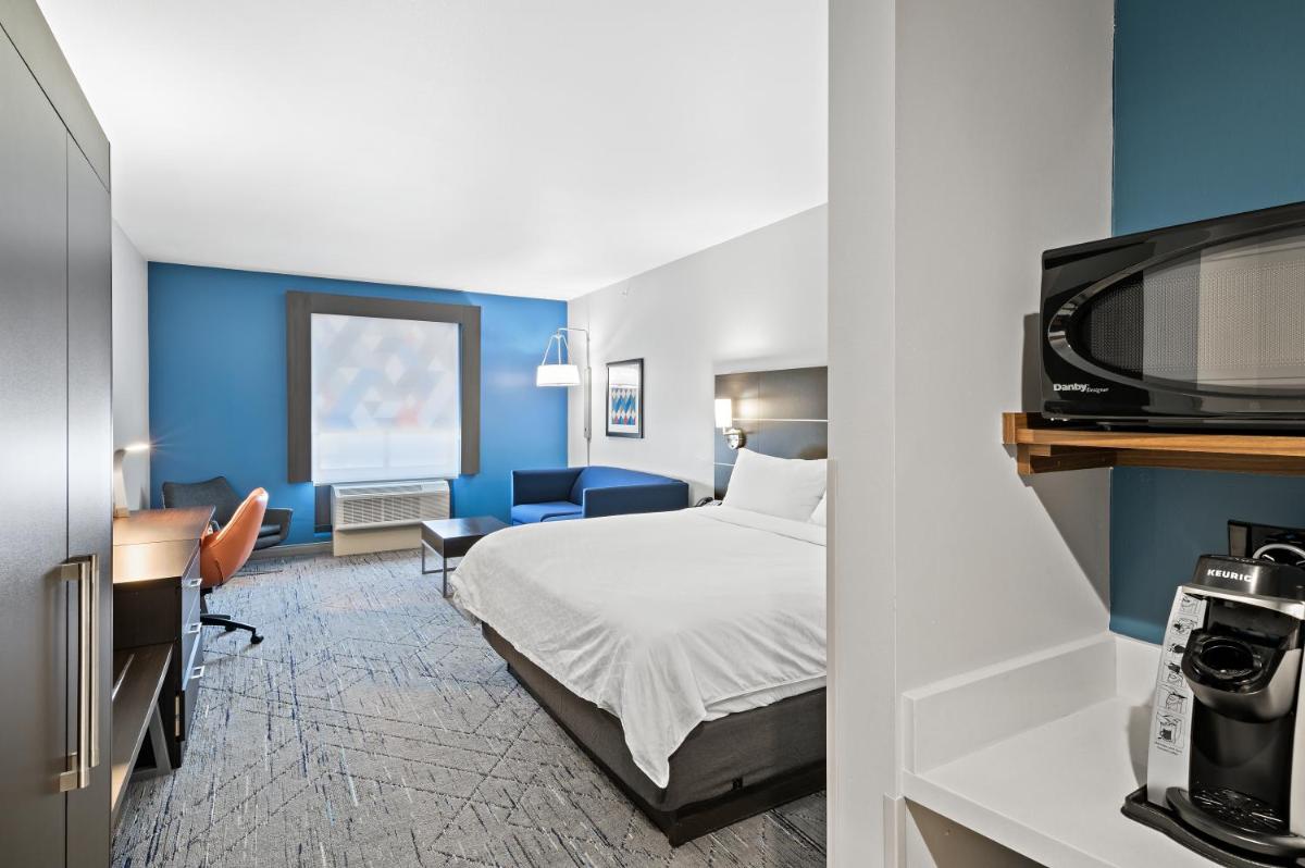 Holiday Inn Express & Suites White Hall by IHG - Housity