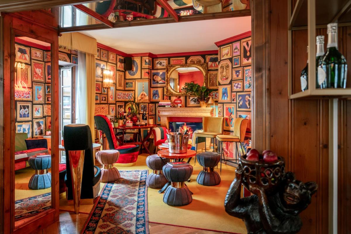 Ambra Cortina Luxury&Fashion Hotel - Housity