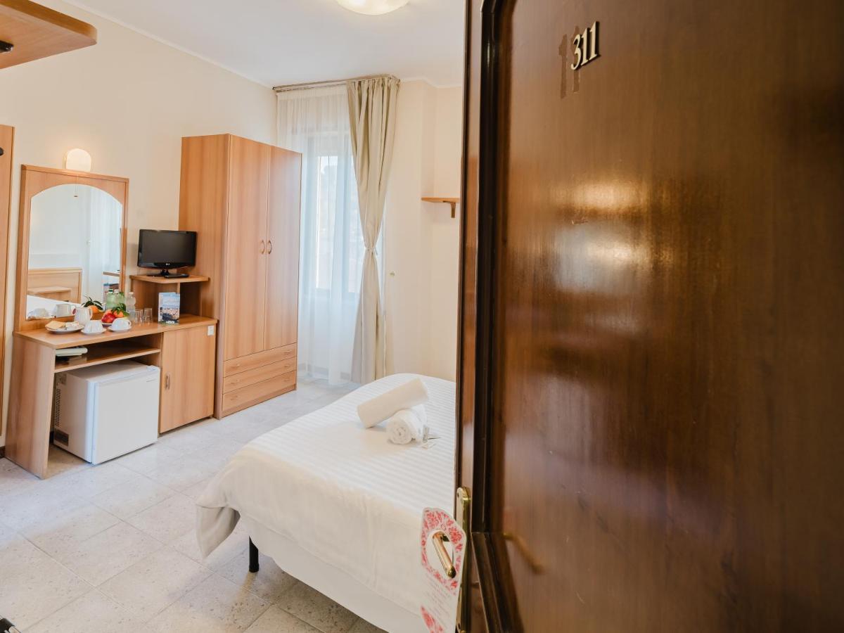 Hotel Ristorante Umbria - Housity