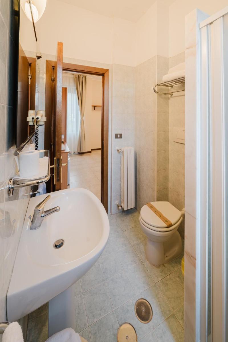 Hotel Ristorante Umbria - Housity