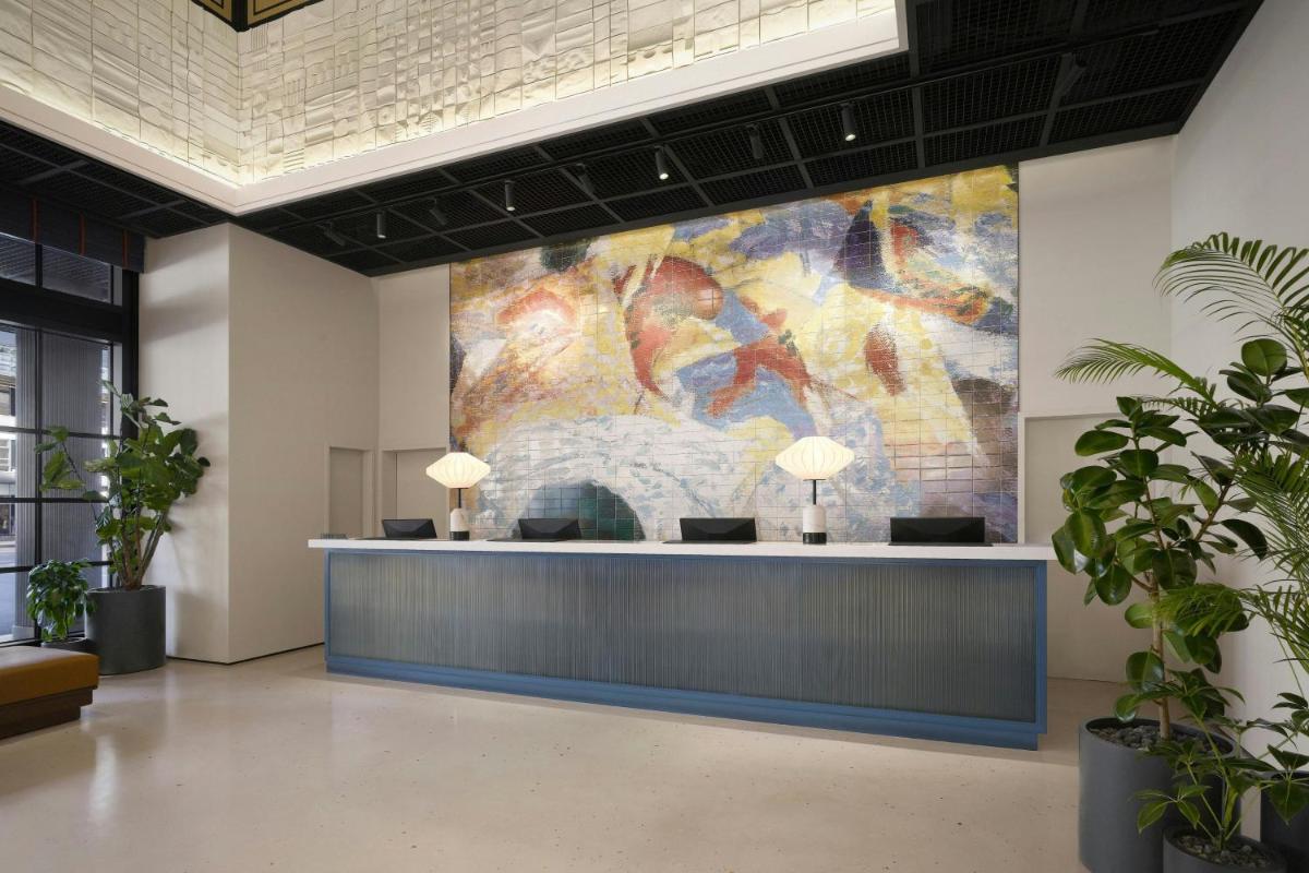 GRAVITY JOSUN Seoul Pangyo, Autograph Collection - Housity