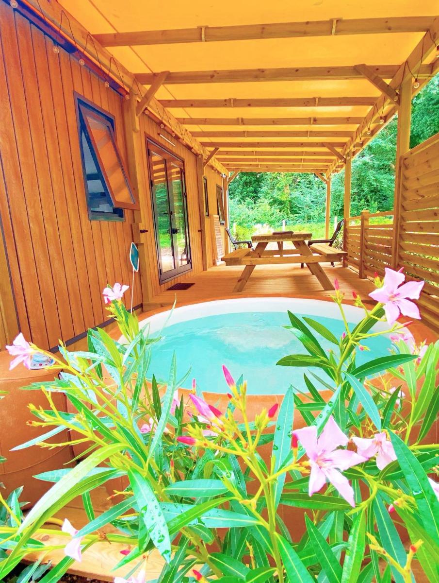 Camping le Pré des Moines - Housity