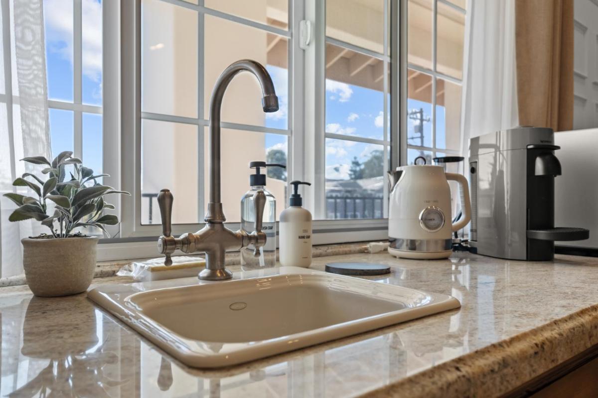Bella Notte by the Beach - Housity