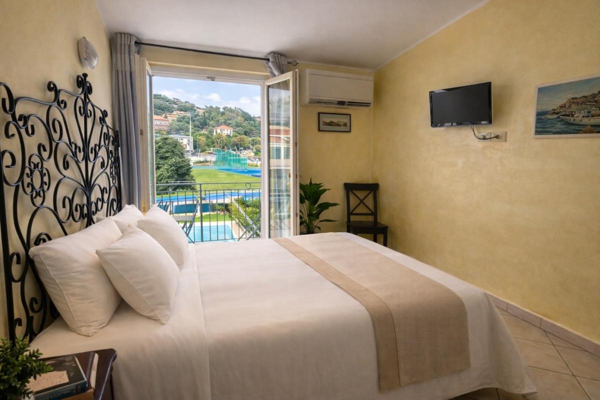 Appartamento Vista mare con Piscina Cala di Sole - Housity