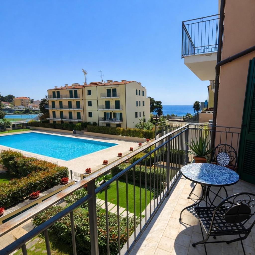 Appartamento Vista mare con Piscina Cala di Sole - Housity