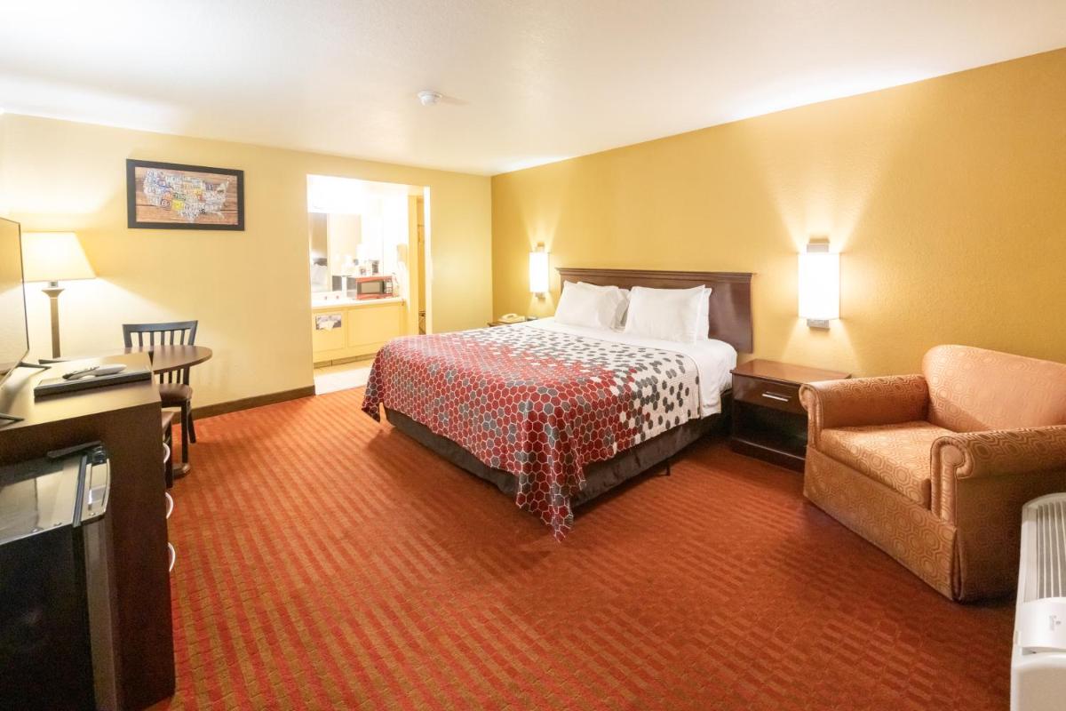 Econo Lodge McAlester - Housity