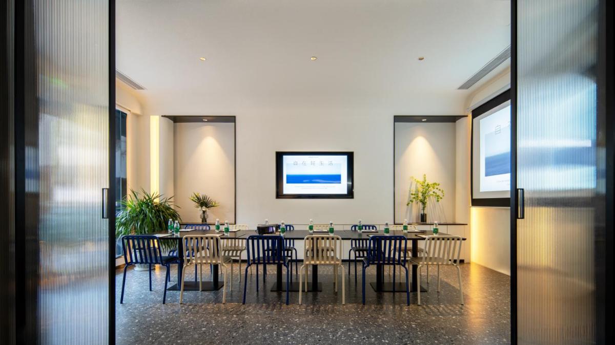 Atour Light Hotel Jinan Harmony Square Provincial Hospital - Hizvo
